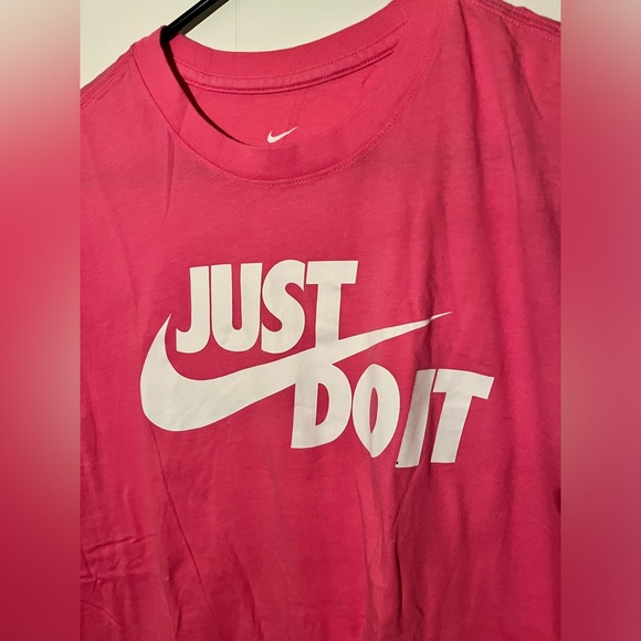 Pink large Nike tee shirt - Picture 2 of 4